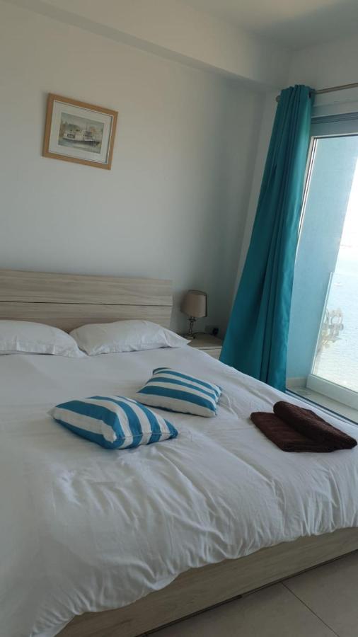 Flat 2 Blue Waves Apartamento St. Paul's Bay Exterior foto